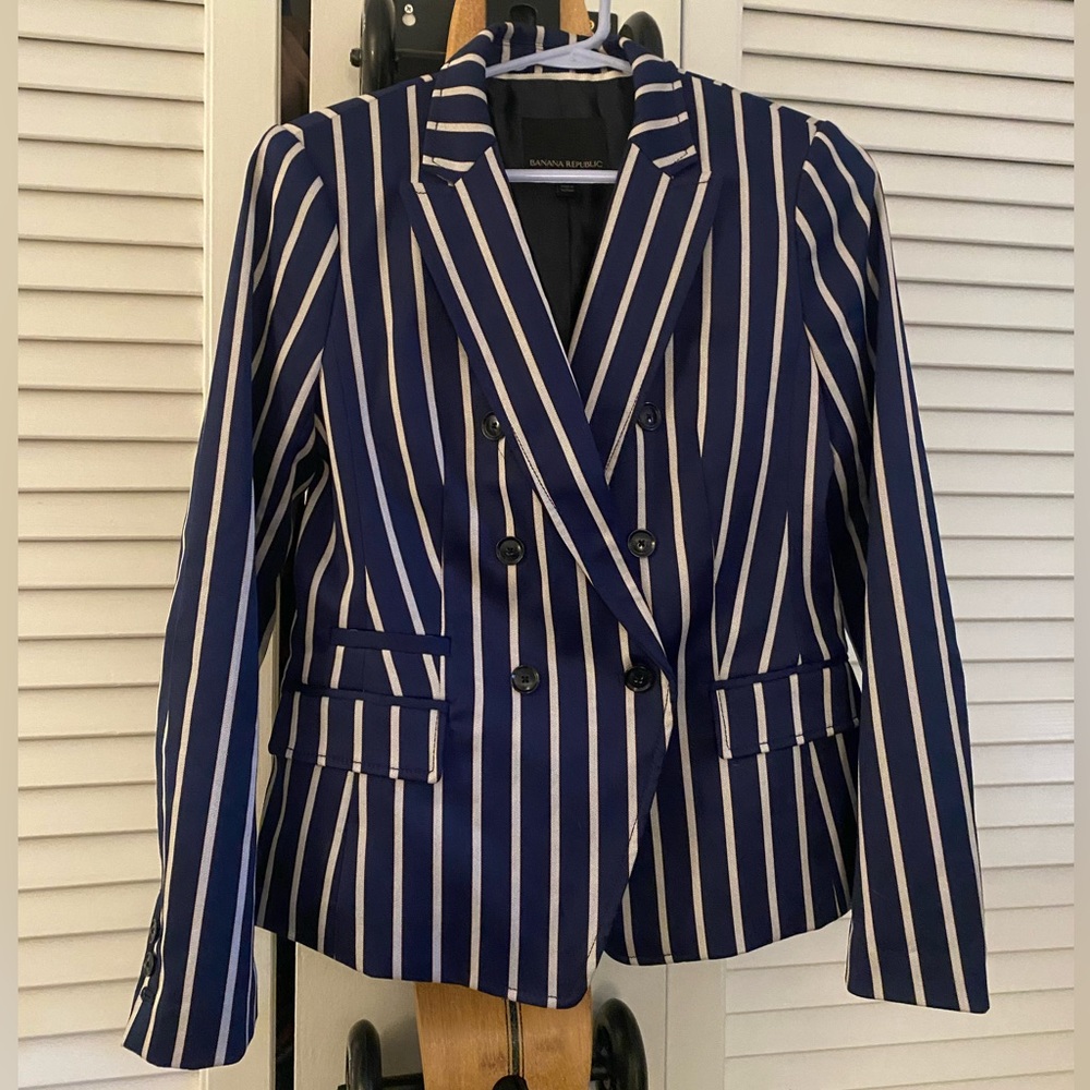 Women’s Banana Republic navy striped blazer size 2
